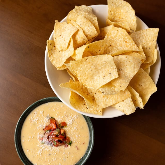 Queso & Chips.